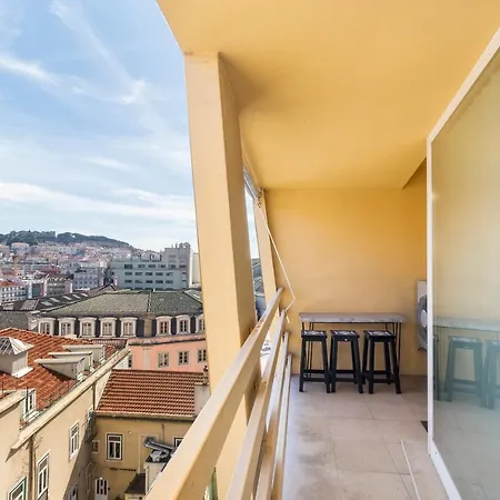 Distinct 2 Bed In Downtown With Aircon Lizbona