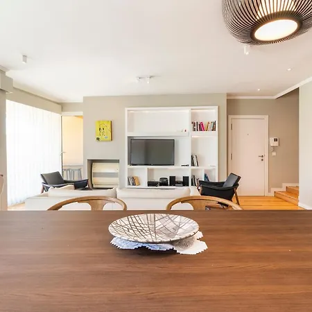 Apartament Distinct 2 Bed In Downtown With Aircon