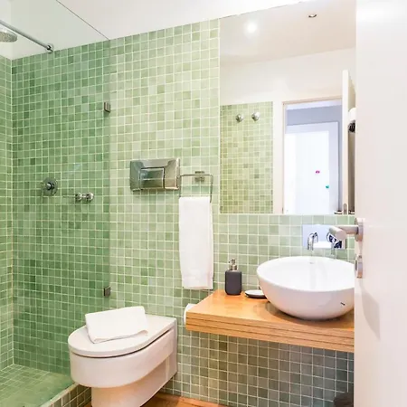 Distinct 2 Bed In Downtown With Aircon Apartament *
