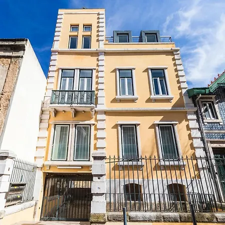 Distinct 2 Bed In Downtown With Aircon Lizbona